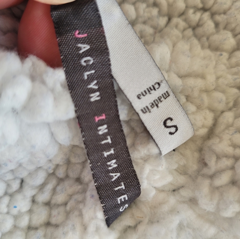 Jaclyn Intimates wrap around Robe - Picture 7 of 7